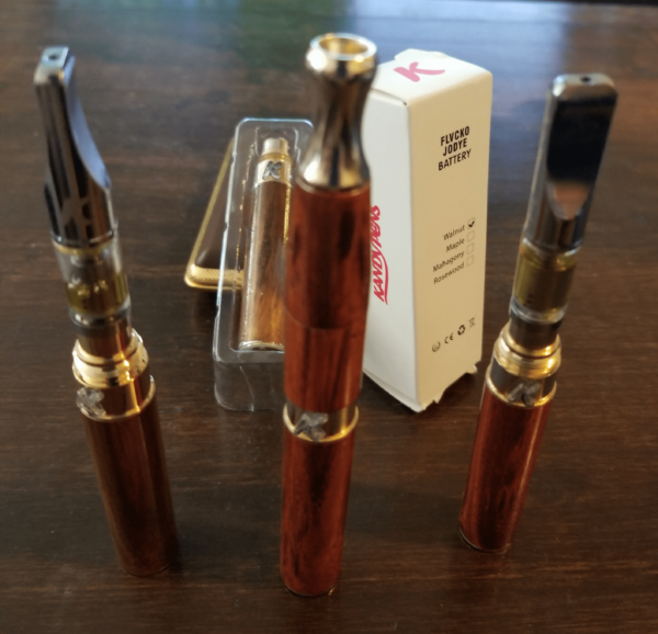 Buy THC Cartridges Online Ukraine Buy THC Vape Pens Ukraine. It comes in a brown leather case and the whole thing is super luxurious and sexy.